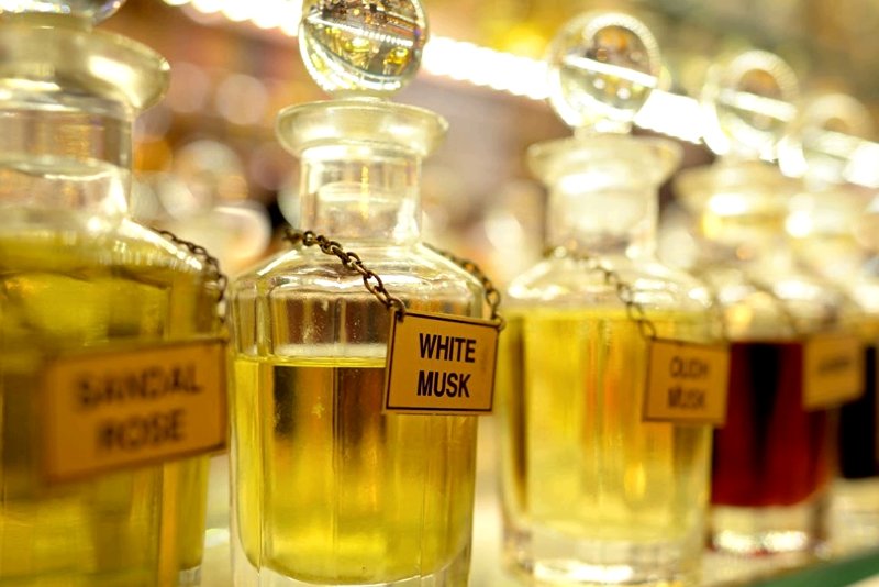 What is Arabic Perfume and how to wear it?